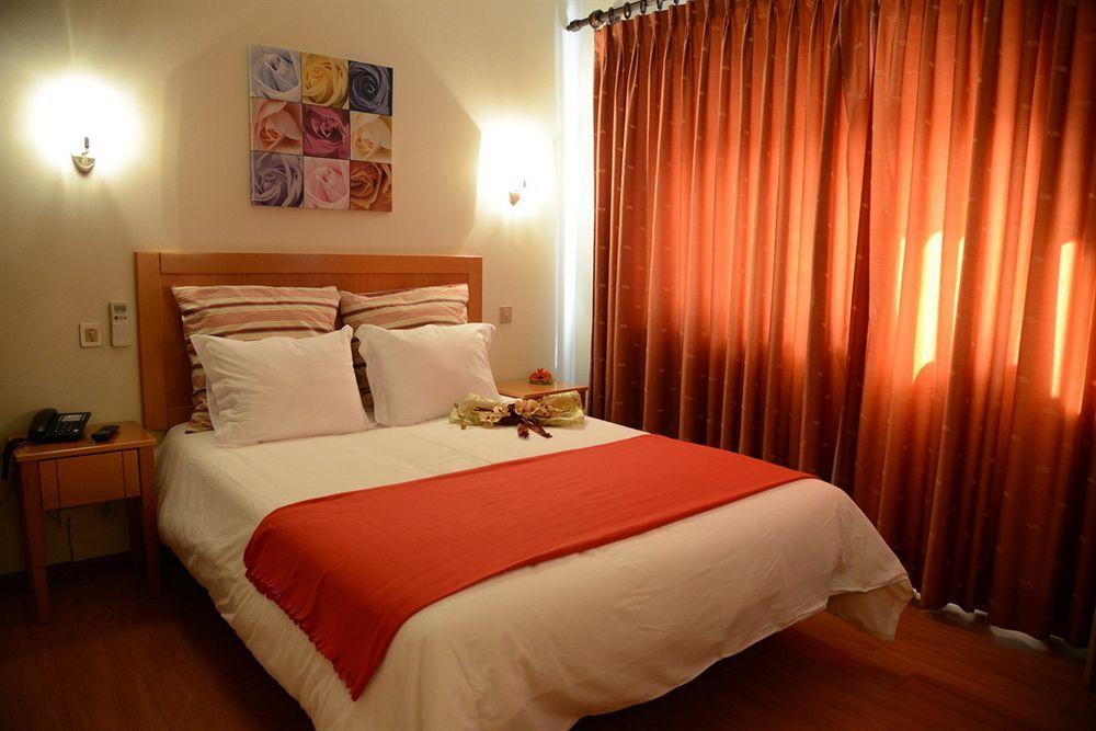 Hotel Dom Lourenco Areia Branca Exterior foto